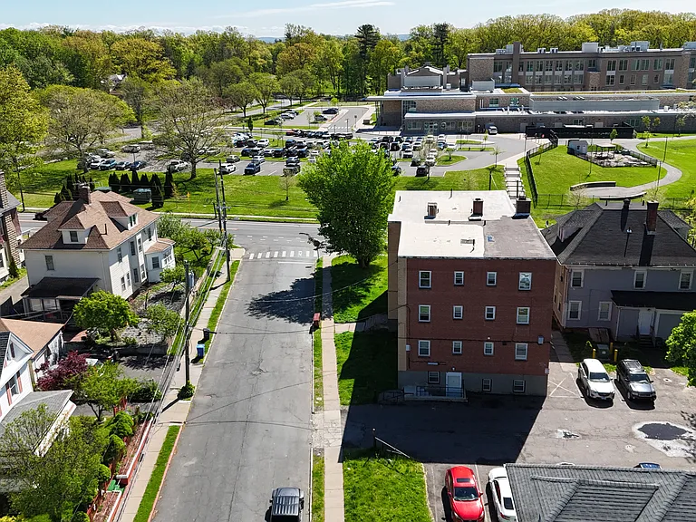 7 Norfolk St #B4 — Photo 14