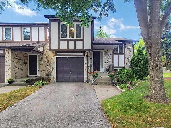 2200 Glenwood School Dr #48, Burlington, ON L7R 4H7