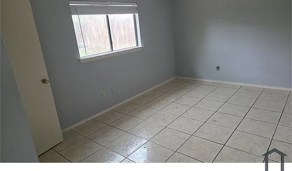 3 bed, $1,550 — Photo 3