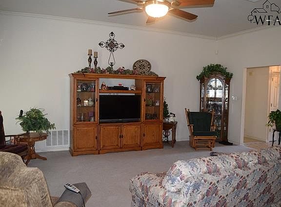 5th image of 9 Park Place Cir