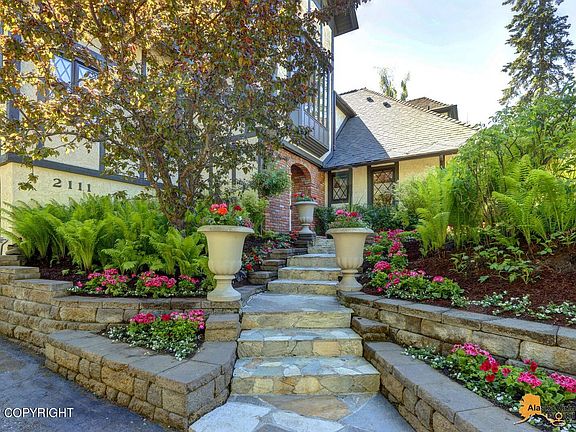 4th image of 2111 Atwood Dr