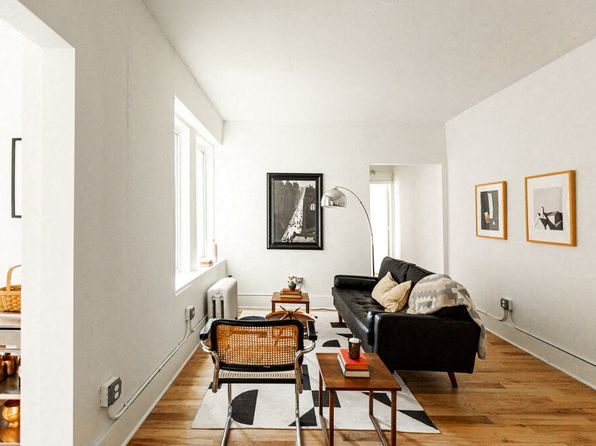 686 Selden St APT C2