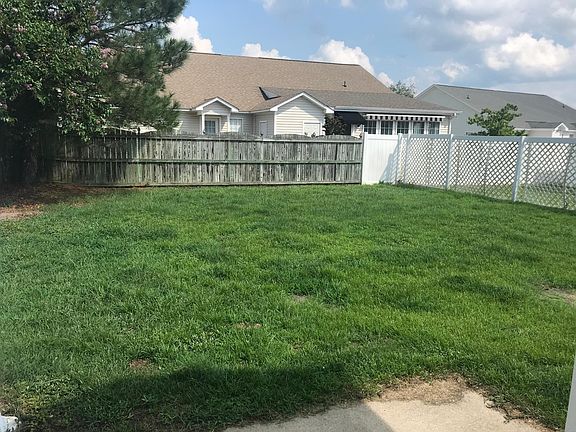 2nd image of 2947 Jessica Dr