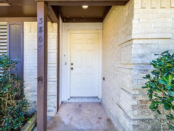 5th image of 3807 Glenmeade Dr