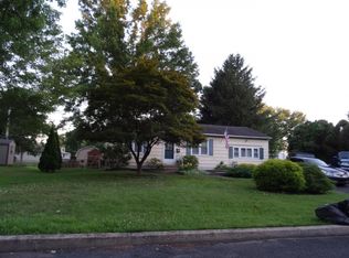 542 4th Ave, Warminster, PA 18974