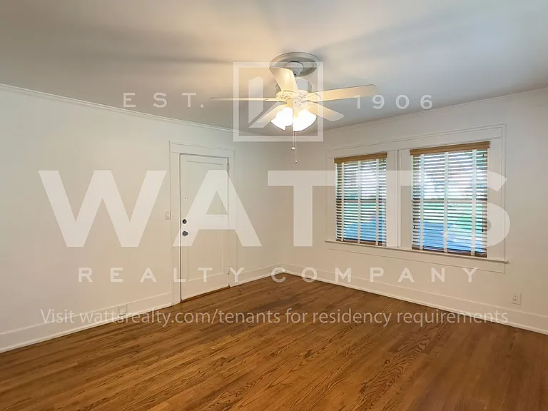 1093 Columbiana Rd — Photo 10