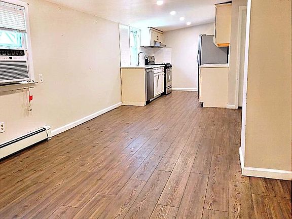 3rd image of 80 Willoughby Ave