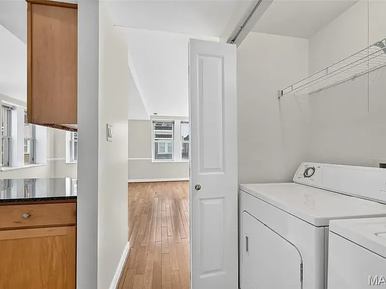 5360 Pershing Ave #6C — Photo 11