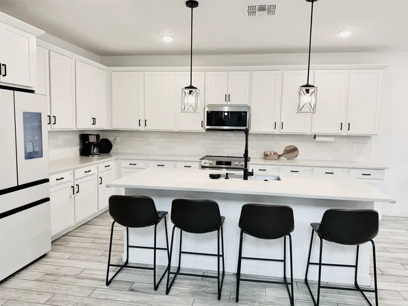 5002 W Cheryl Dr, Glendale, AZ 85302