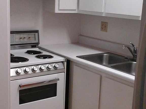 2nd image of 827 N Grand Ave APT 33
