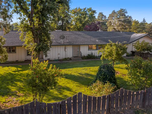 5881 Green Acres Dr, Anderson, CA 96007