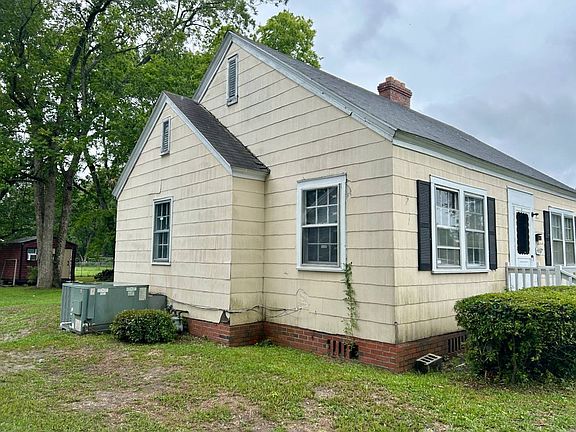3rd image of 208 Winston Ave