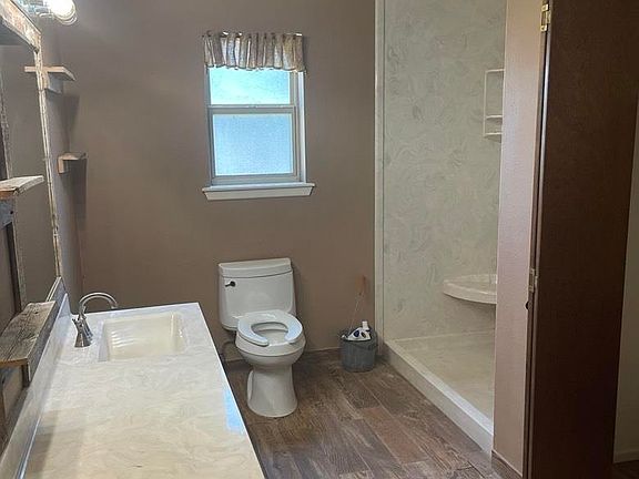 4th image of 7404 N Plainfield Dr