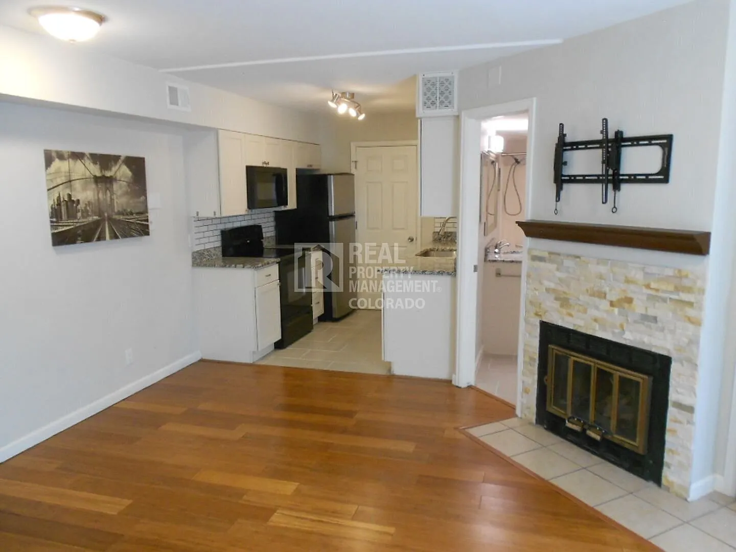 Beautifully Updated 2-Bedroom Condo in a Fantastic West Denver Location — Photo 2