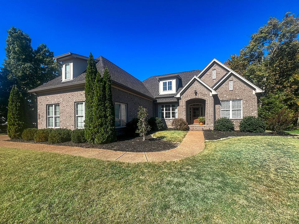 1st image of 808 Piccadilly Dr