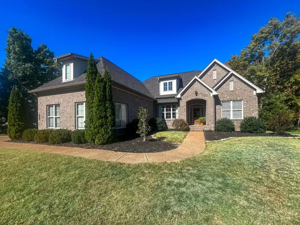 808 Piccadilly Dr, Nolensville, TN 37135