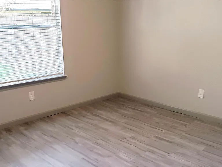9210 Fishers Hill Dr — Photo 13