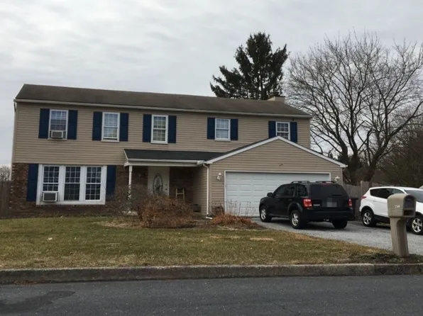 2308 Buckingham Ave, Mechanicsburg, PA 17055