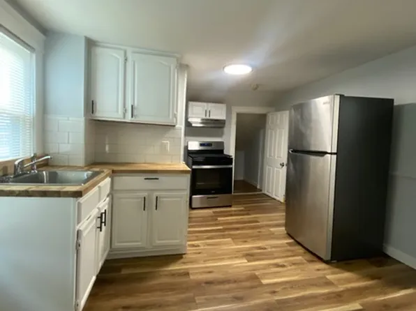 152 Washington St #2R, Central Falls, RI 02863