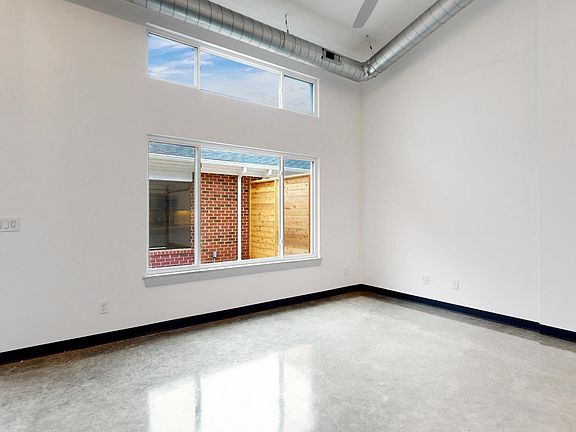 5th image of 10922 Thompson Ln