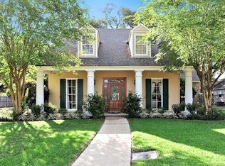 748 Shadow Oak Dr, Baton Rouge, LA 70810