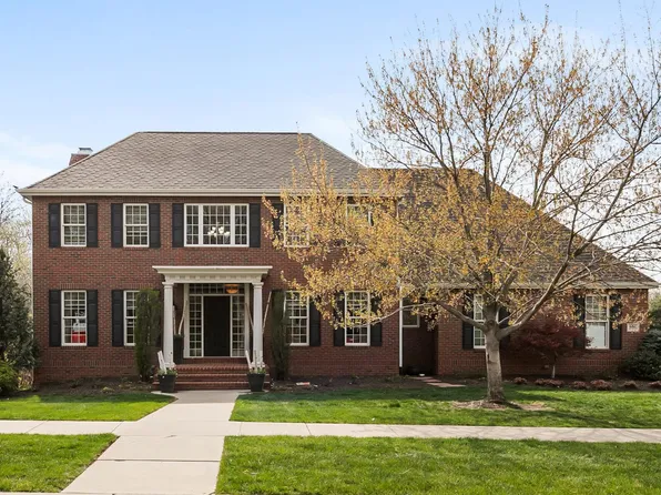 6611 Blue Ridge Ln, Lincoln, NE 68516