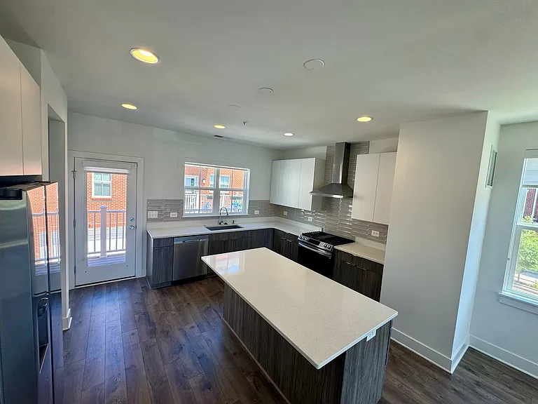 1228 Wynton Pl NE — Photo 11
