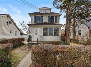 2730 Orchard St, Bellmore, NY 11710