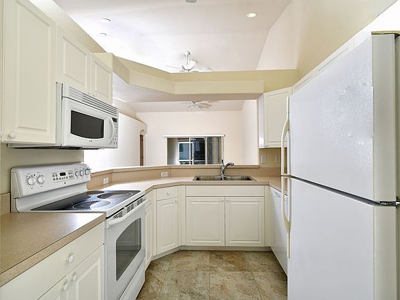 4th image of 4834 Leonard Blvd S