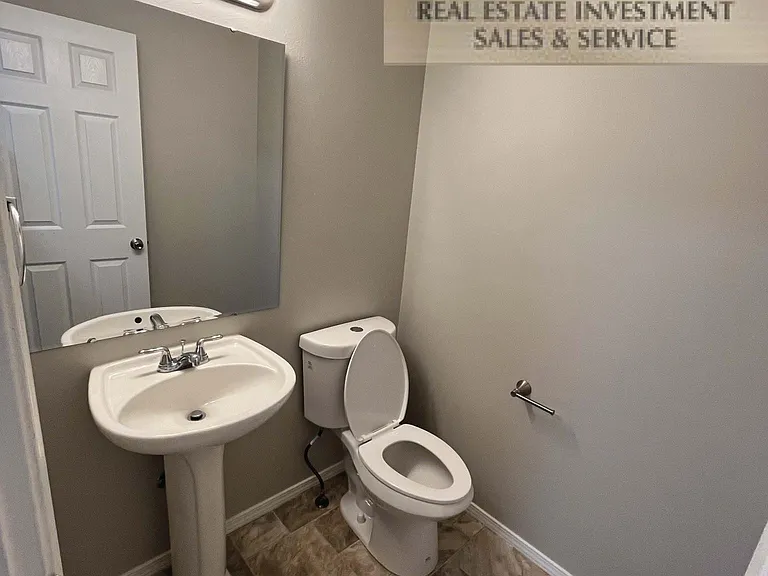 14335 Shenandoah St — Photo 20