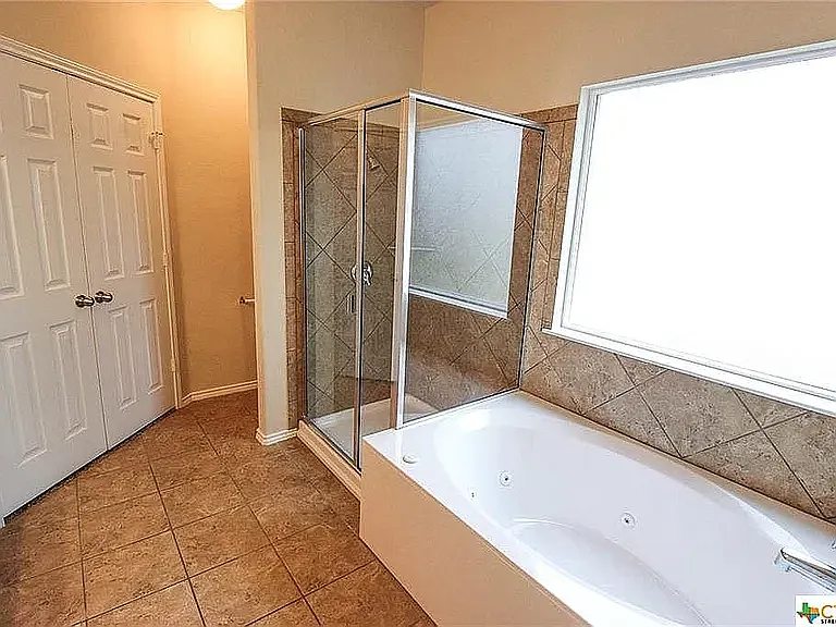 1409 Starlight Dr — Photo 7