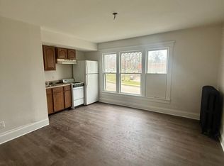 809 E Main St FLOOR 3-2, Niles, MI 49120