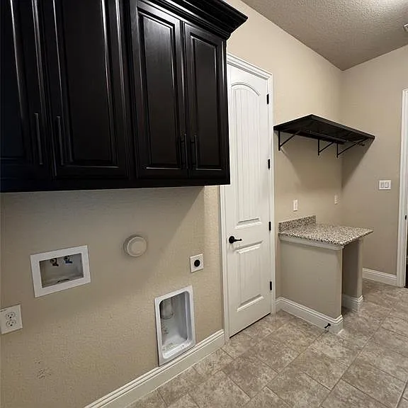 6829 Westbury Dr — Photo 19