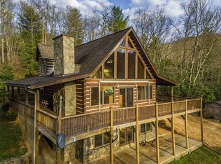 1756 Goshen Rd, Franklin, NC 28734