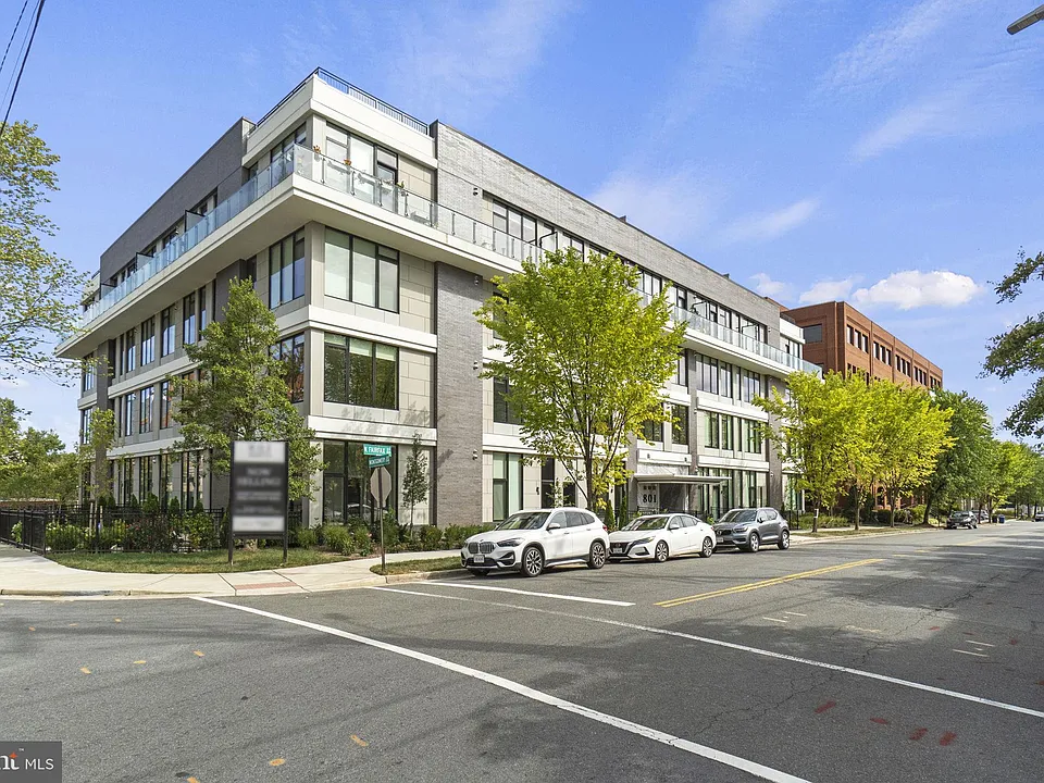 801 Fairfax St #320