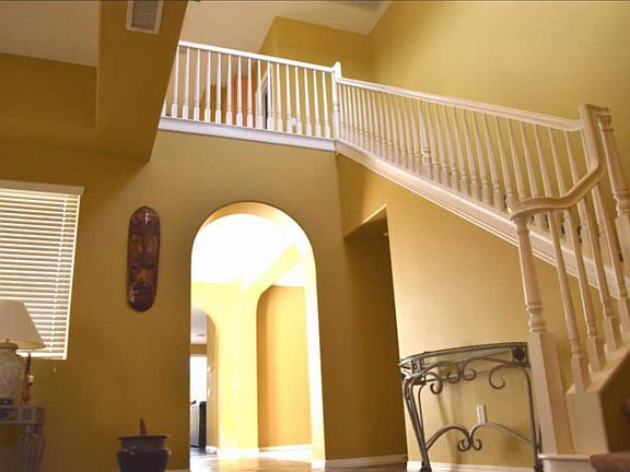 4th image of 2027 Mission Hills Dr