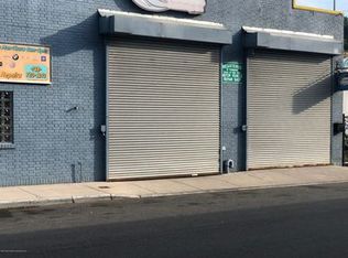 31 Wave St, Staten Island, NY 10304