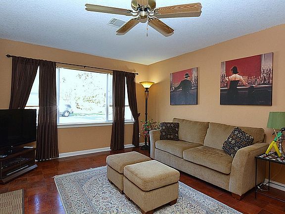 4th image of 1803 Ebony Ln