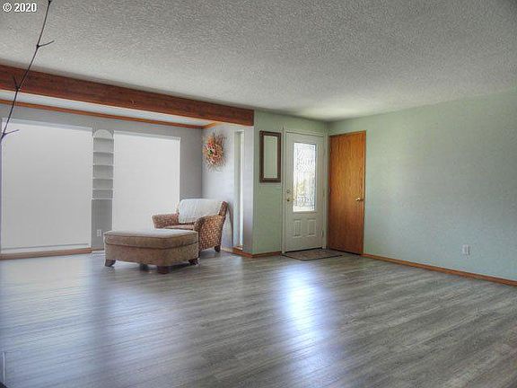 5th image of 3847 NE Meadow Ln