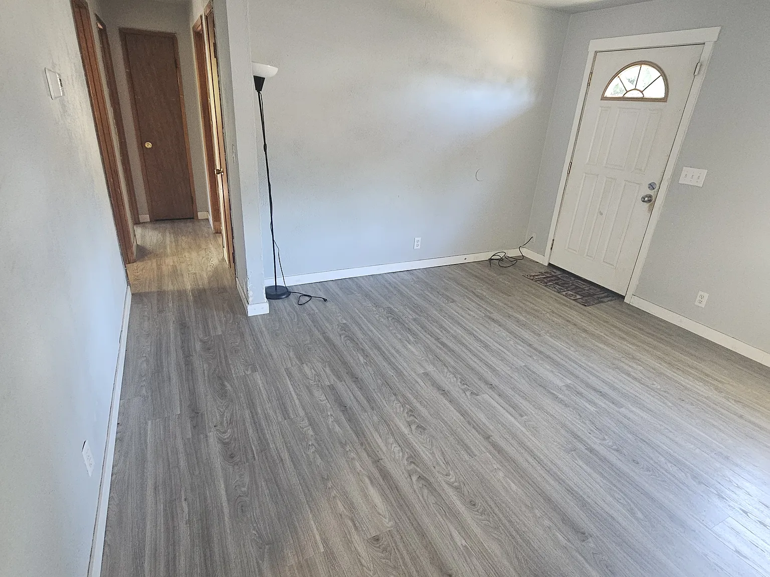 3 bed, 1.5 bath, 1100 sqft, $3,100 — Photo 2
