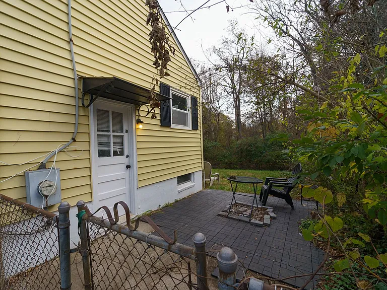 4400 Garrett Park Rd — Photo 18