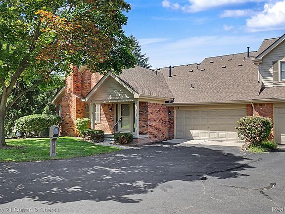 2nd image of 1 Cornell Ct