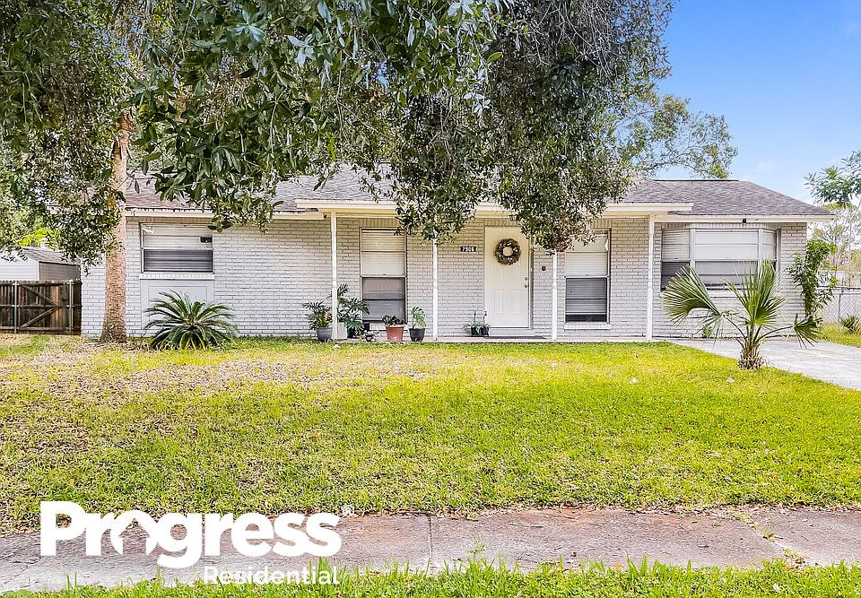 1st image of 7906 Woodvale Cir