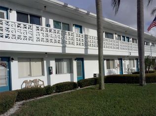 8555 112th St APT 207, Seminole, FL 33772