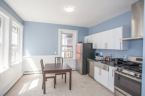 147 Columbia St Photo 1