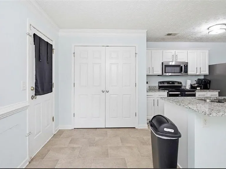 5606 Union Pointe Dr — Photo 6