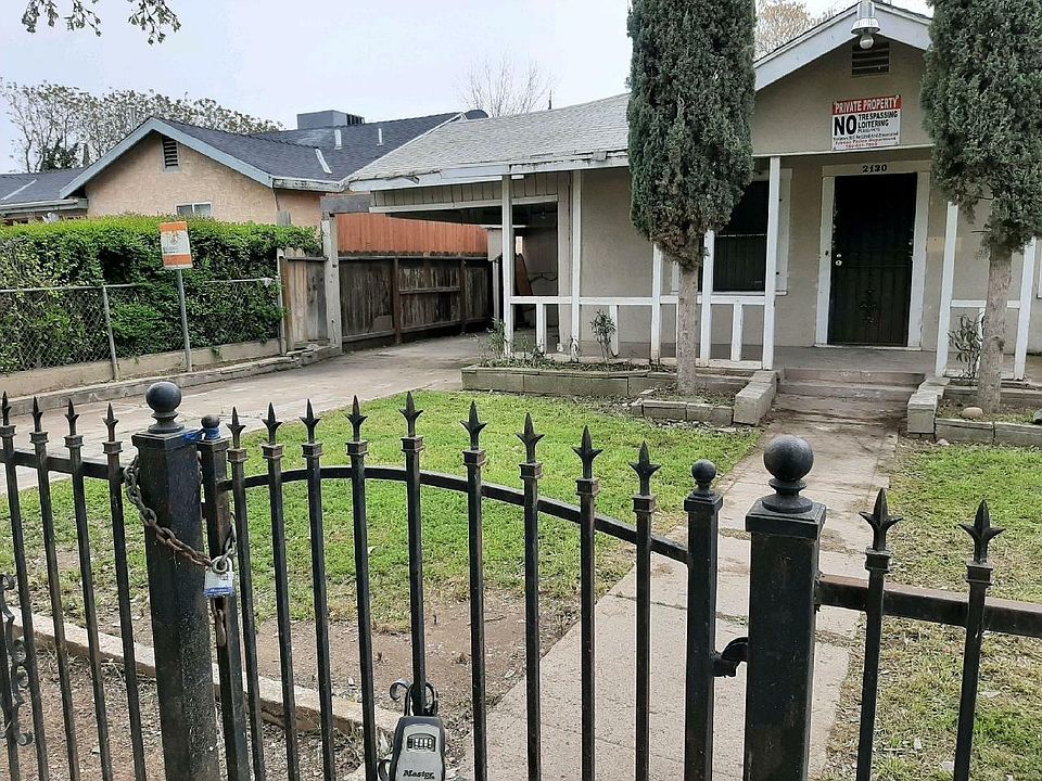 2nd image of 2130 E Hedges Ave