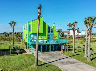 23146 Camino St, Galveston, TX 77554