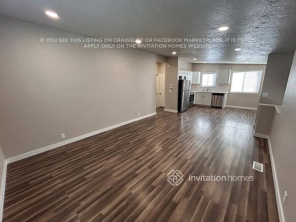 3rd image of 2625 S Ridgeland Dr
