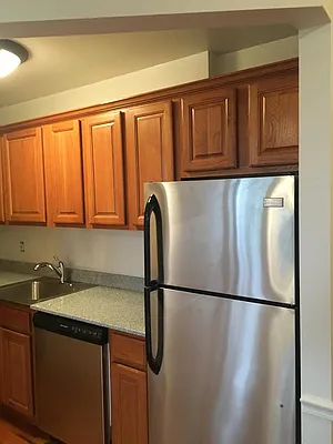 Rented by LDMI Realty Group LLC | media 18